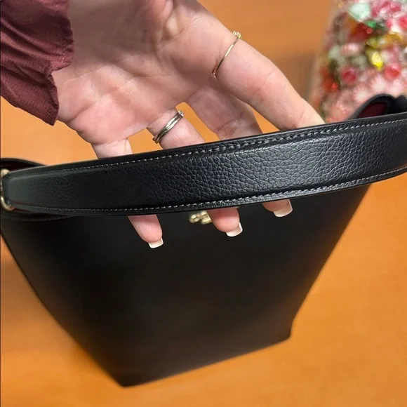 Coach Black Leather Shoulder Bag - Picture 4 of 8